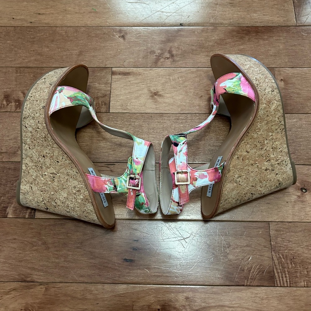 🩷 Steve Madden ILUVIT T-Strap Platform Wedges Sz 8.5